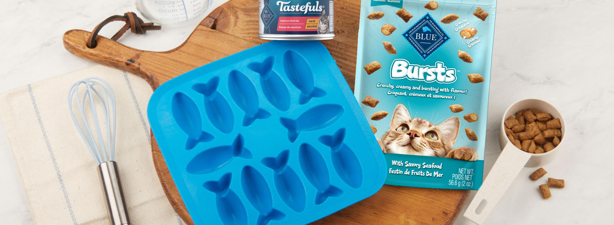 Blue Buffalo cat treats ice cube tray, Frozen salmon treats for your feline friend with Blue buffalo Savoury Seafood Cat food