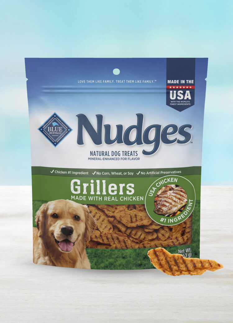 blue nudges deliciously charred real chicken grillers dog treats